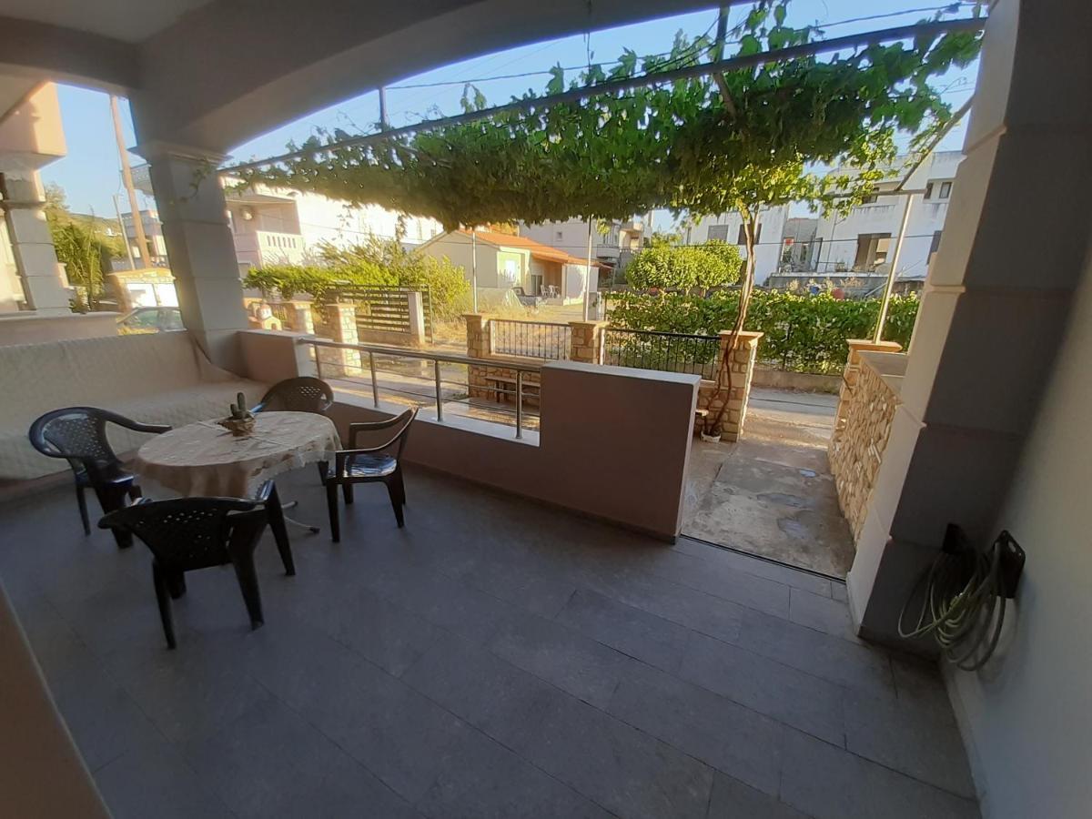 Utsi Villa Ligidhes Buitenkant foto